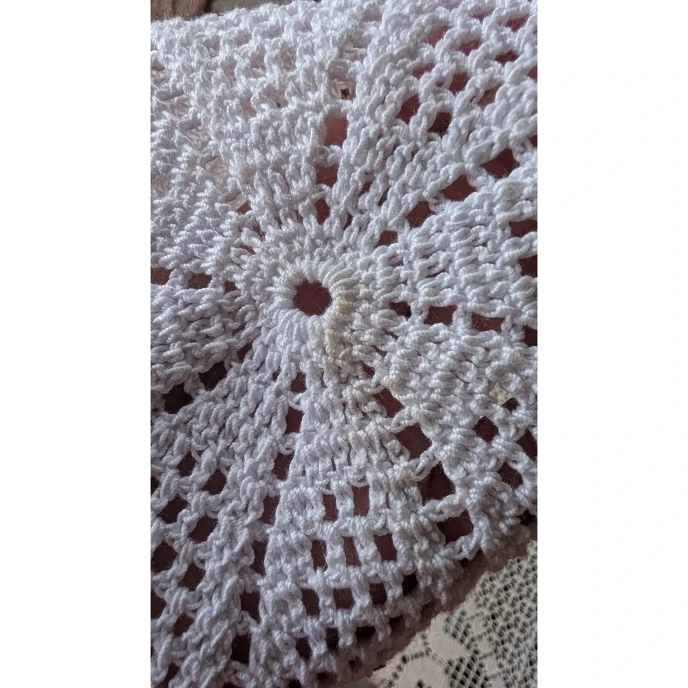 Vtg Flower Crochet 3D Rose Doily Floral Lace Roll Up In Vase Bouquet Cottagecore